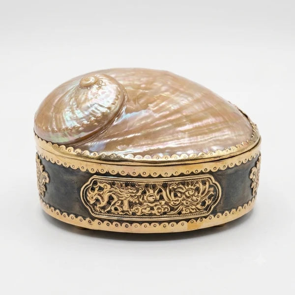 Natural Handmade Shell Crafts | Shell Dining Sets & Shell Jewelry Boxes