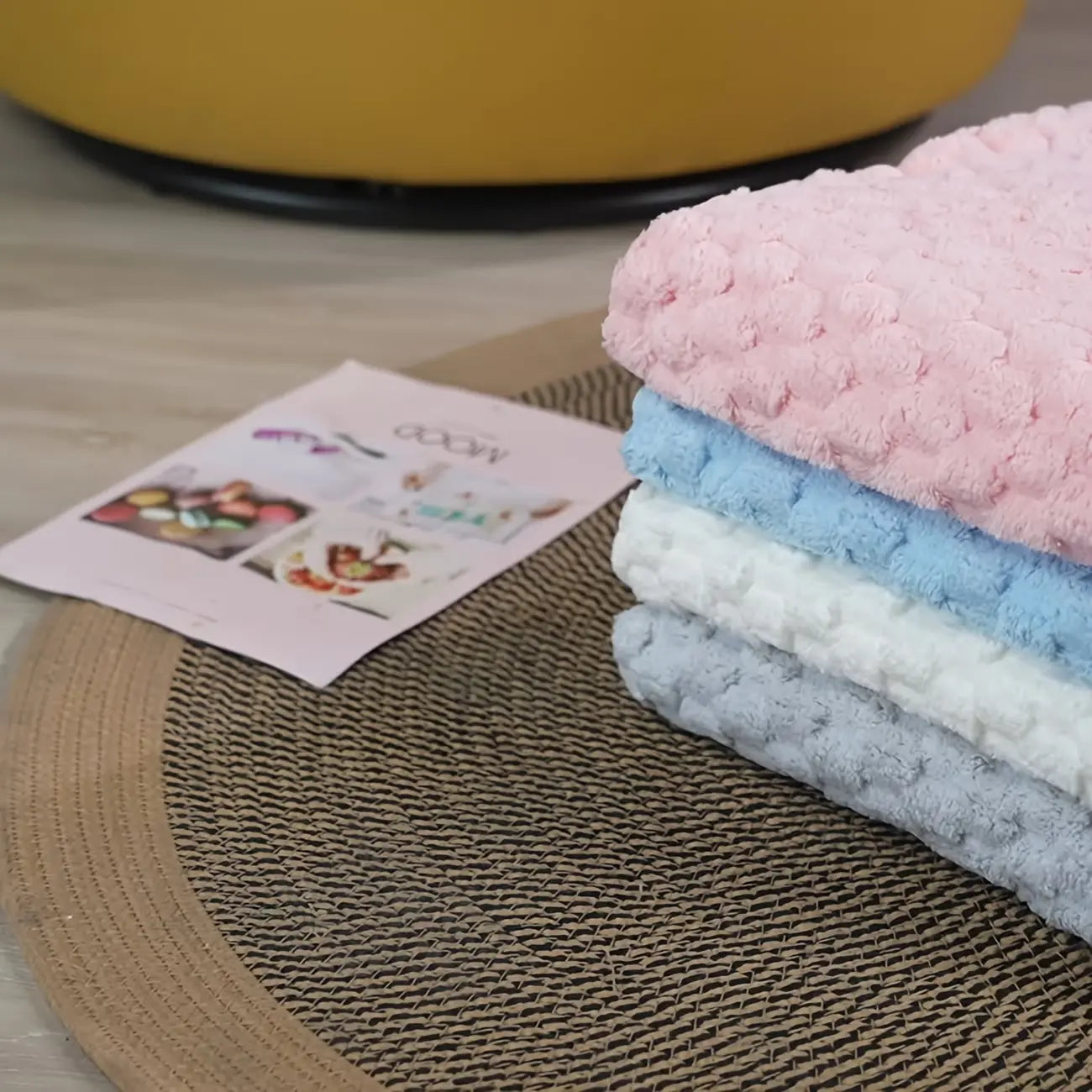 Pack of 4 Super Soft Woven Bath Towels - Quick-Drying Microfiber